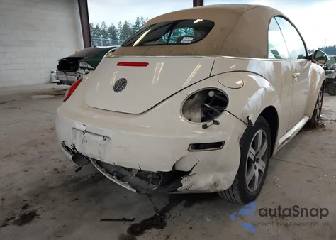 2006 Volkswagen New Beetle 2.5 from USA, damaged, VIN 3VWRF31YX6M323132